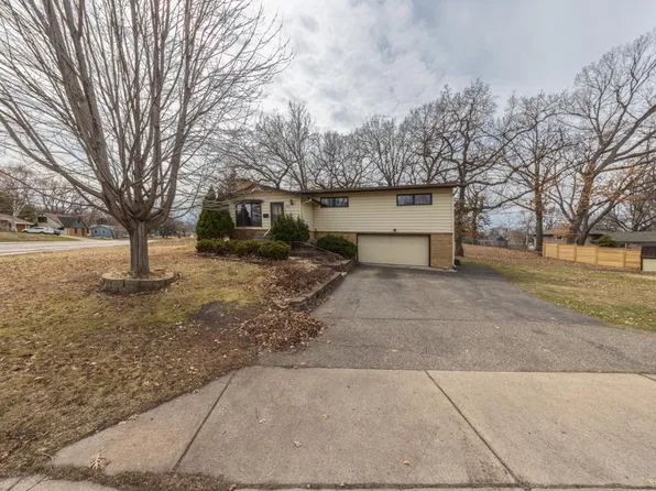 7901 Winsdale St N, Minneapolis, MN 55427