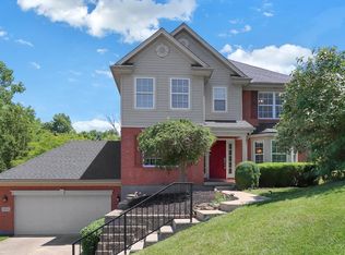 5854 Ravens Ridge Ln, Cincinnati, OH 45247