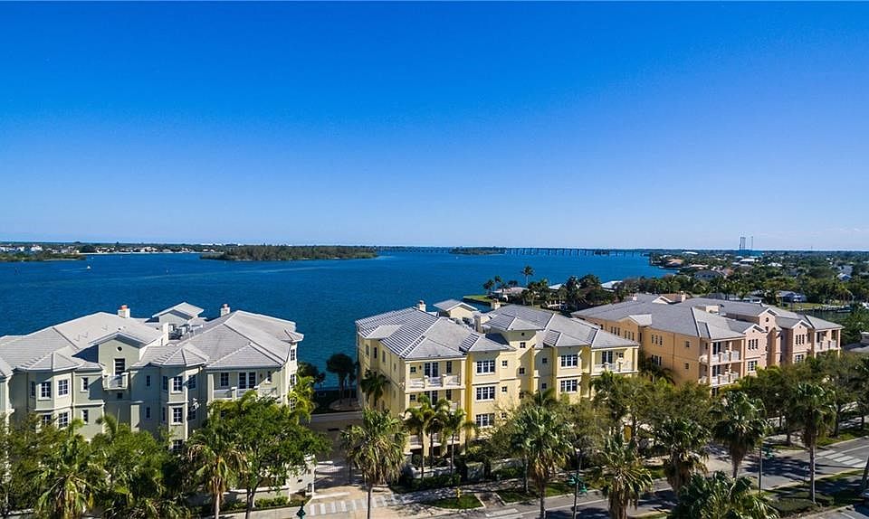 1st image of 7 Royal Palm Pointe Ph W