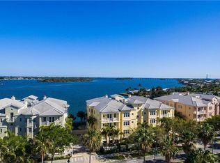 7 Royal Palm Pointe PH W, Vero Beach, FL 32960