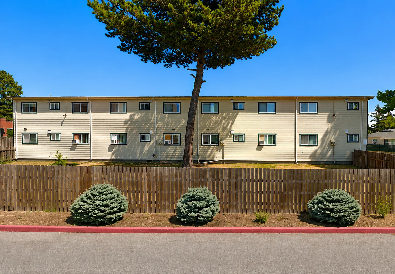 Sunset Apartments — Photo 3