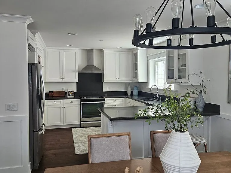 816 F Ave — Photo 42
