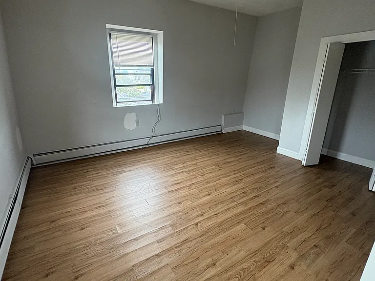 16 Flint St #3 — Photo 4