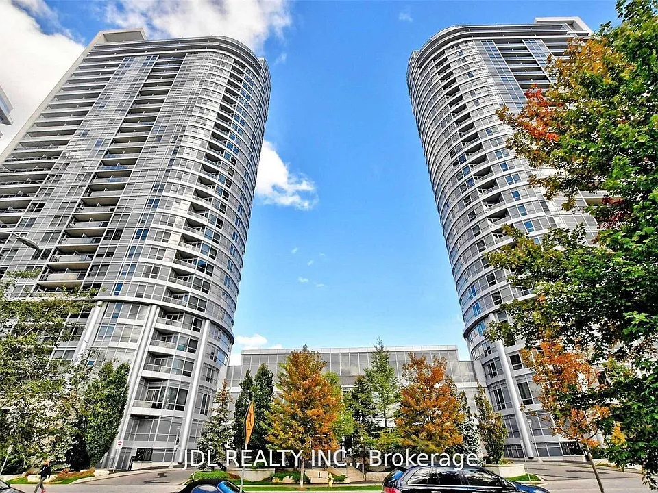 151 Village Green Sq #1804
