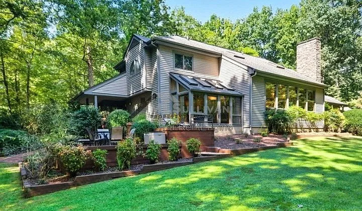 3 bed, 4.0 bath, 3716 sqft, $3,950 — Photo 1