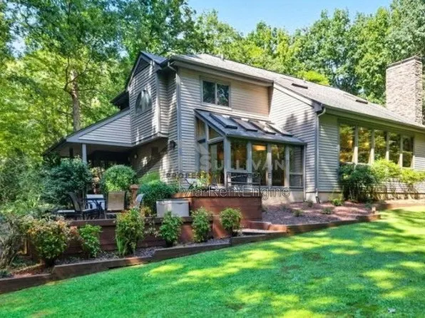 2227 Graystone Ln, Chapel Hill, NC 27514