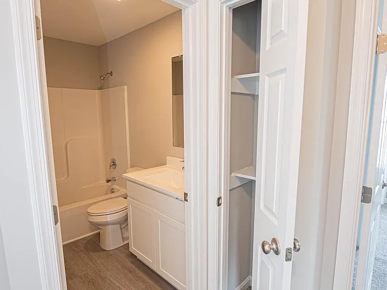 242 Morgans Ct — Photo 56