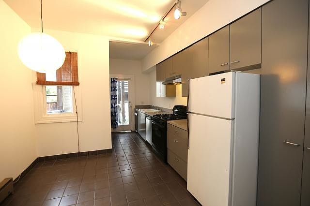 1st image of 479 Sanchez St
