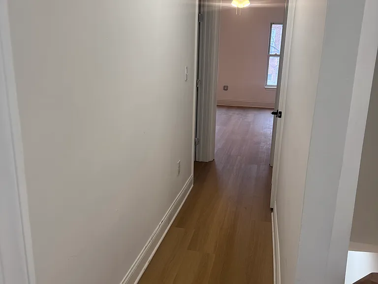 2473 Druid Hill Ave — Photo 3