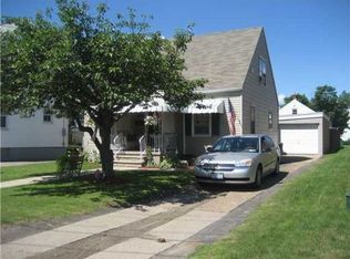 622 Hyde Park Blvd, Niagara Falls, NY 14301