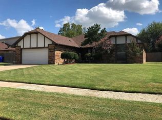 3304 Woodsboro Dr, Norman, OK 73072