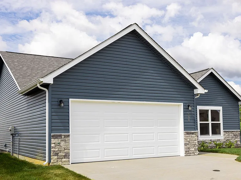 504 Ayden Ln — Photo 2
