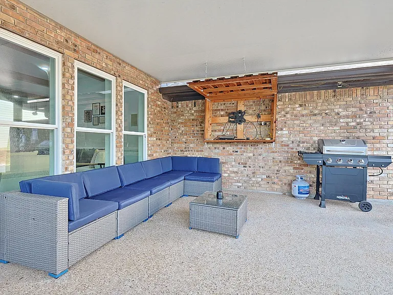 3322 Darby Ln — Photo 69