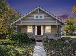 12418 3rd St, Grandview, MO 64030