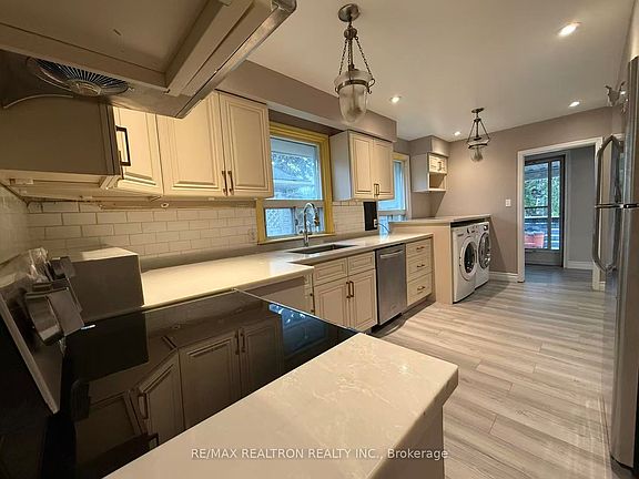 3rd image of 47 Beaverton Rd S