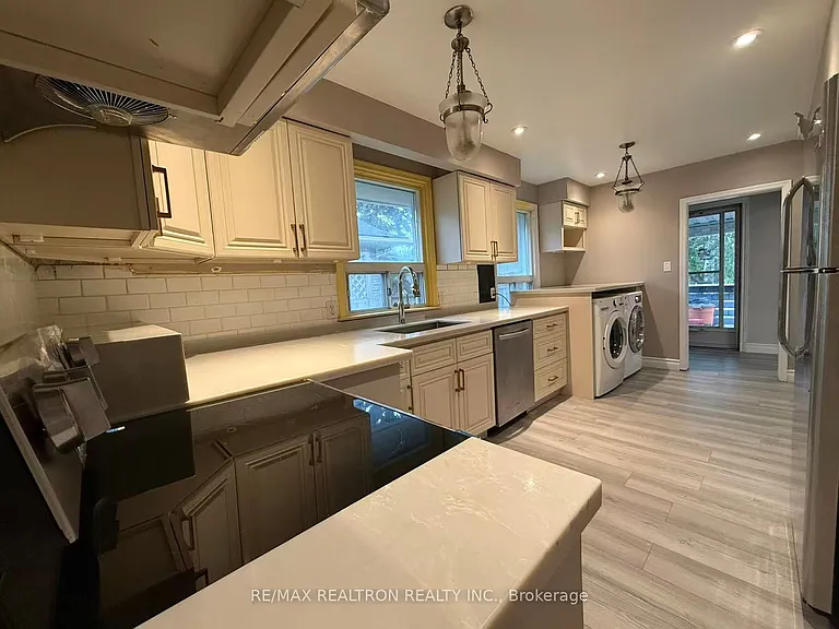 47 Beaverton Rd S — Photo 3