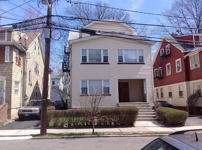 1st image of 74 Monticello Ave APT 3