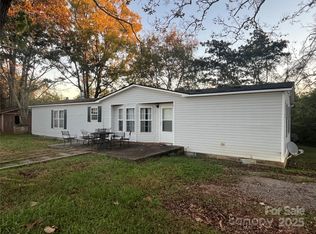 536-3 Pea Ridge Rd, Mill Spring, NC 28756