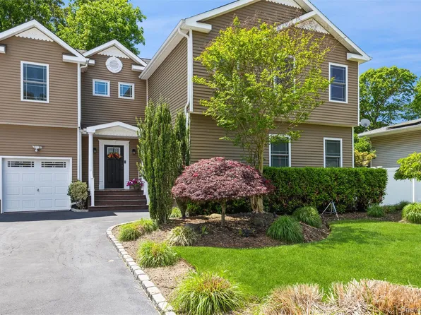 119 Jacqueline Lane, Centereach, NY 11720