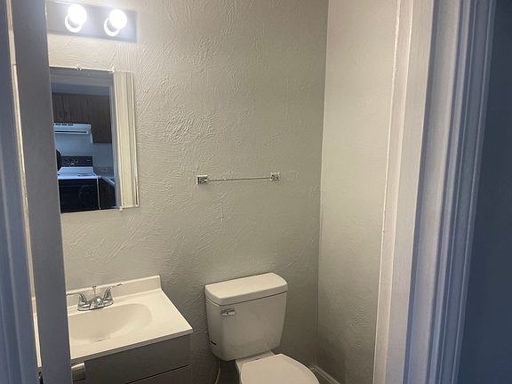 5th image of 204 Michelle Ave APT C