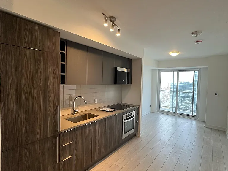 2031 Kennedy Rd N #1620 — Photo 3