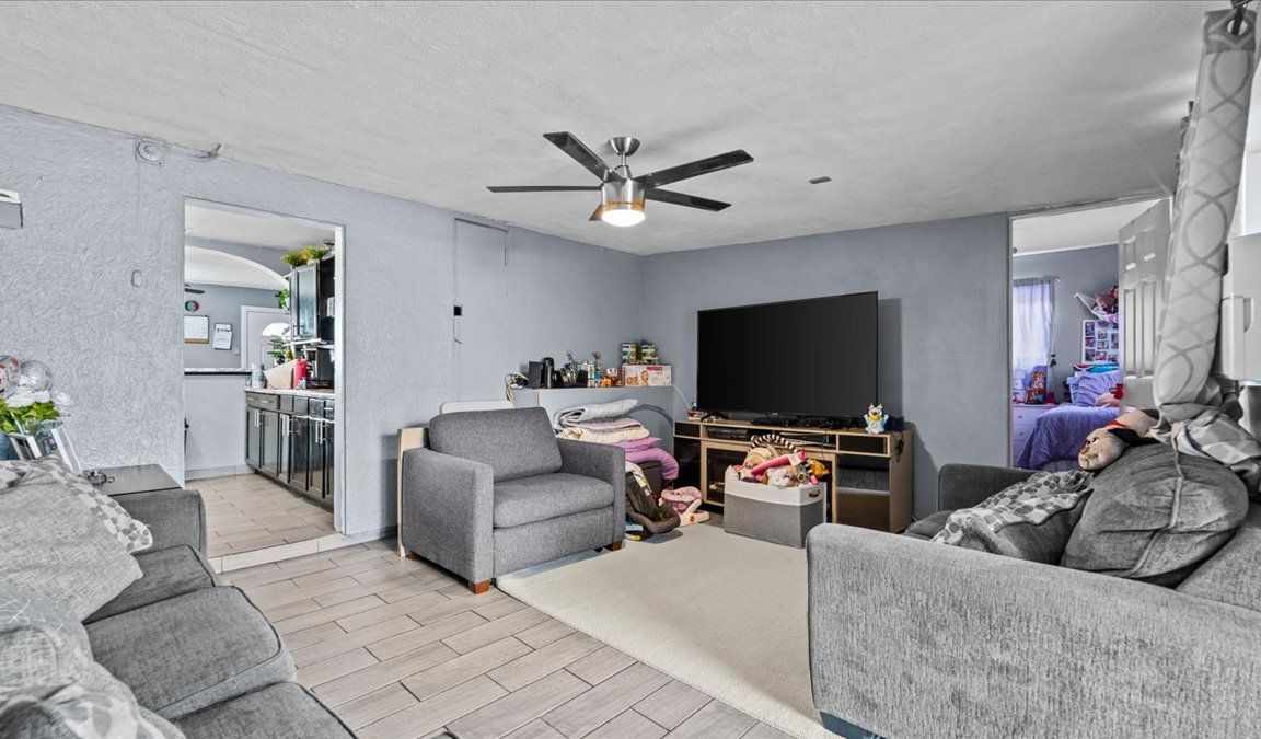 next background image