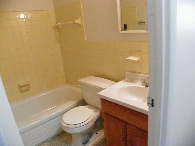 Renshaw Apartments — Photo 13