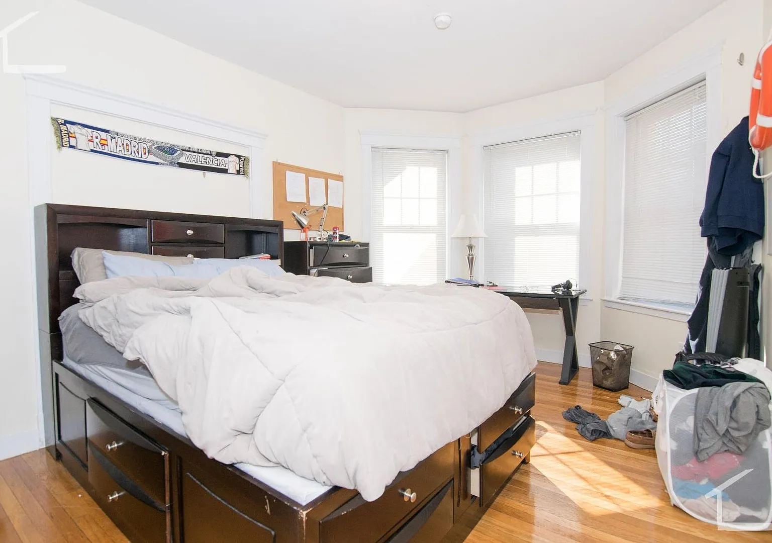 Unique and Unique BU Apt. For You 9/1/26! — Photo 2