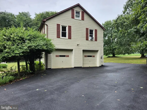 143 Swopes Valley Rd, Pine Grove, PA 17963