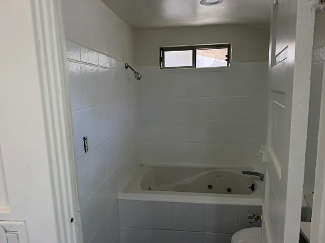 5552 Barton Ave — Photo 16