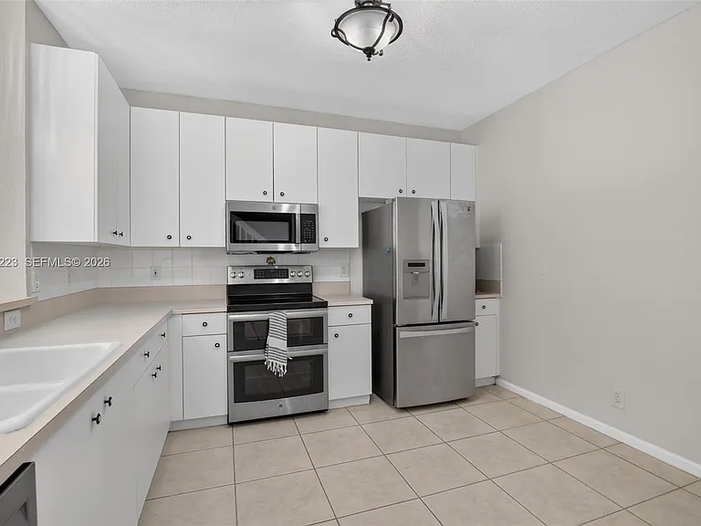 13212 NW 7th Dr — Photo 5