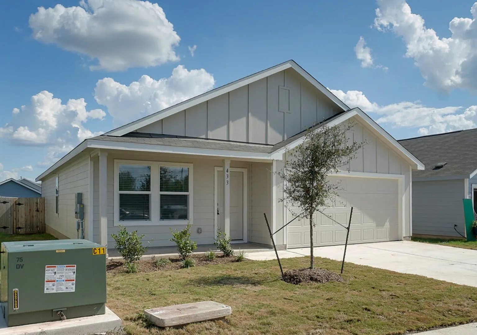 433 Whoopers Loop, Uhland, Texas 78640 — Photo 2