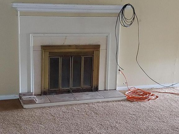 2nd image of 190 Brady Dr
