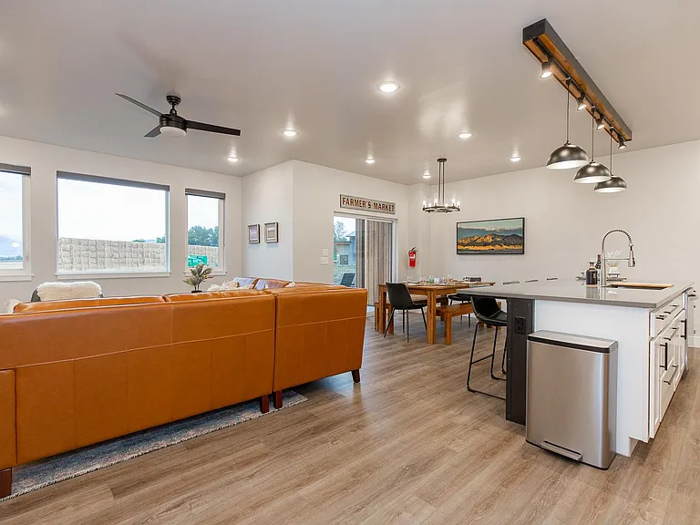 702 Circle F Trl #B — Photo 8