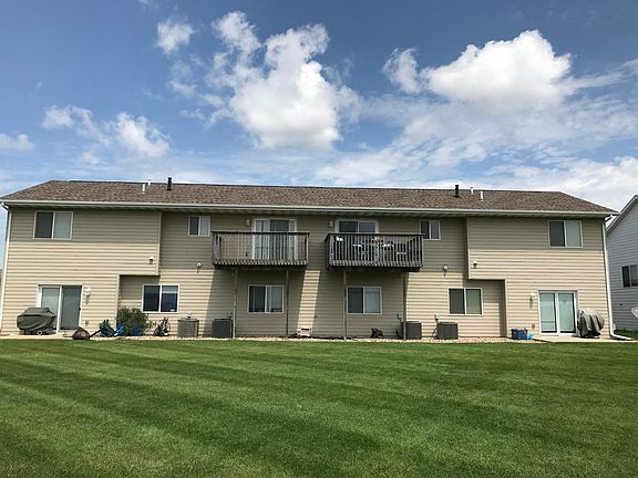 3rd image of 3801 W 93rd St APT 4