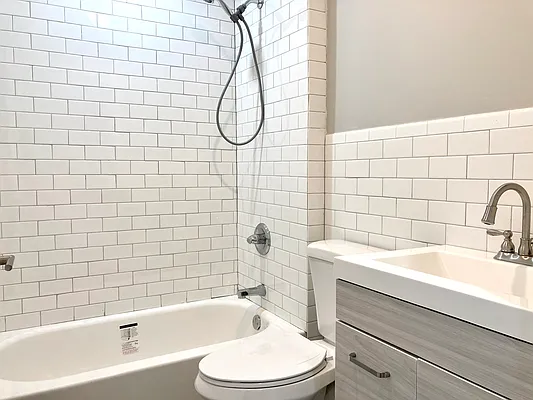 Rented by OT Real Estate | media 8