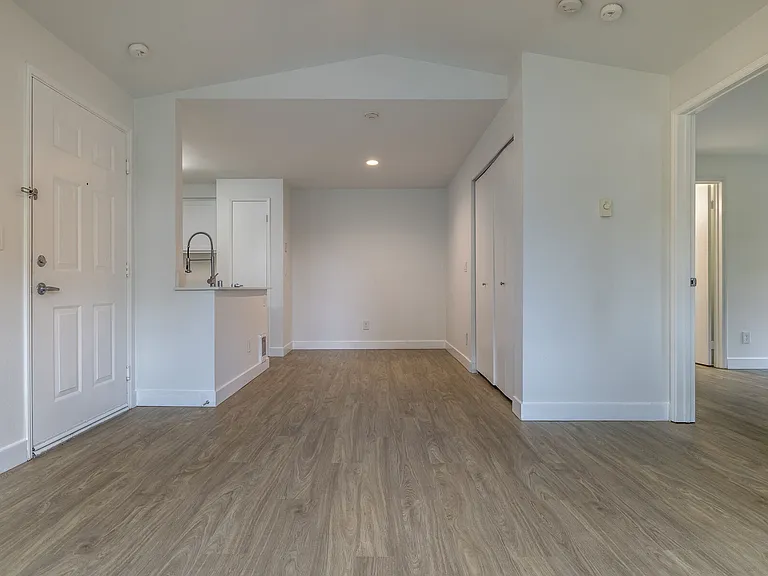 The Docks at Redmond Lakeview — Photo 37