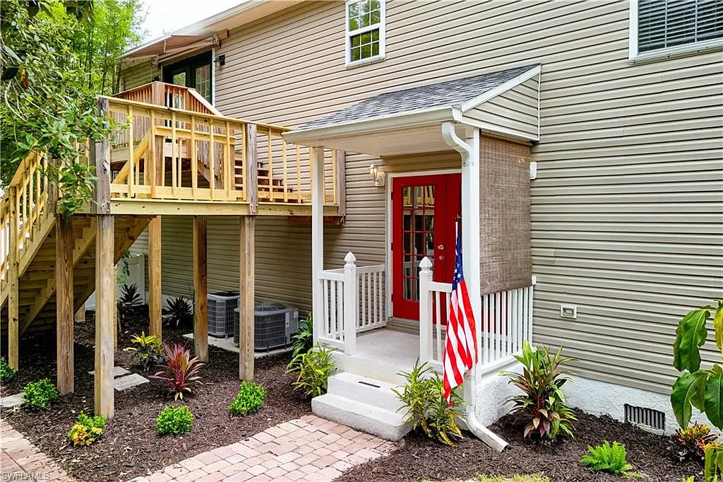 3 bed, 3.0 bath, 2024 sqft, $2,700 — Photo 3
