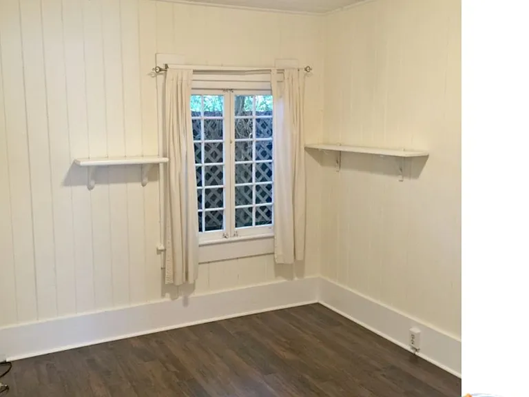 320 Main St — Photo 10