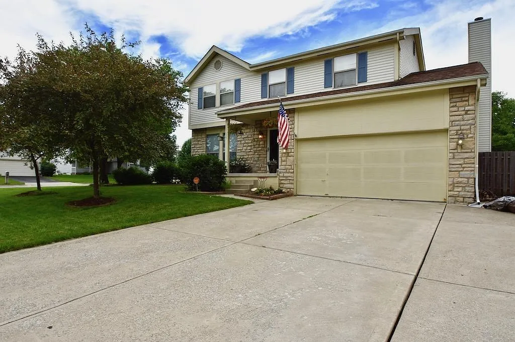 8475 Papillon Ave photo 1
