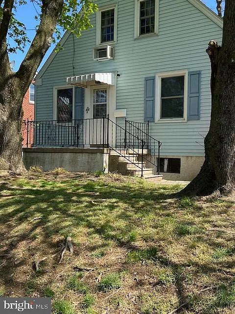 2 bed, 1.0 bath, 1278 sqft, $1,400 — Photo 2