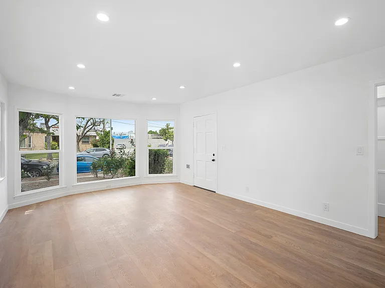 314 W Cedar Ave — Photo 15