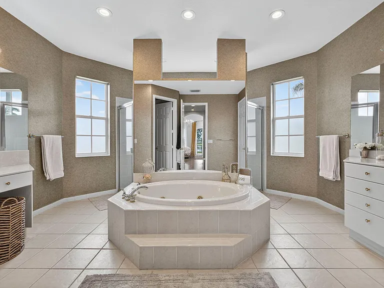 4693 Sugar Beach Way — Photo 34