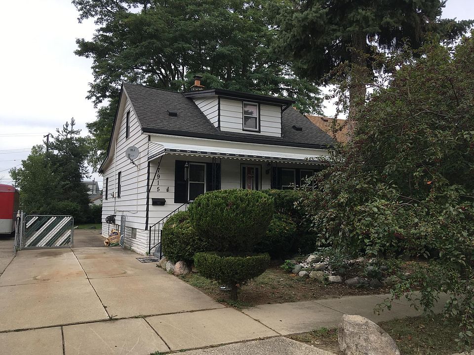 1st image of 17915 Grove St