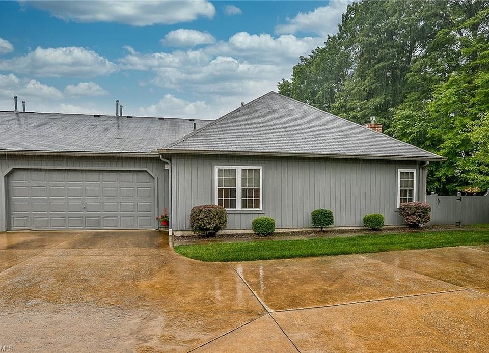 1st image of 3978 Villas Dr