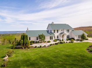 9 Clayton Ln, Rockland, ME 04841