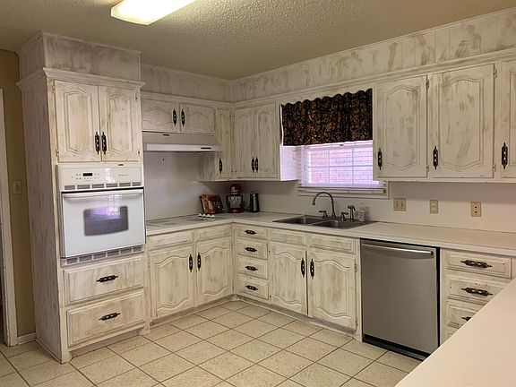 5th image of 208 Cottonwood Ln