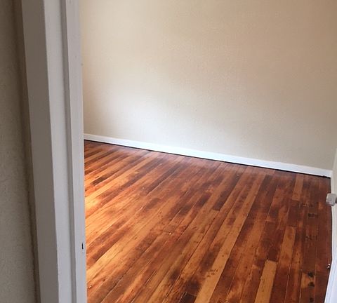 5th image of 249 Alamo Ave