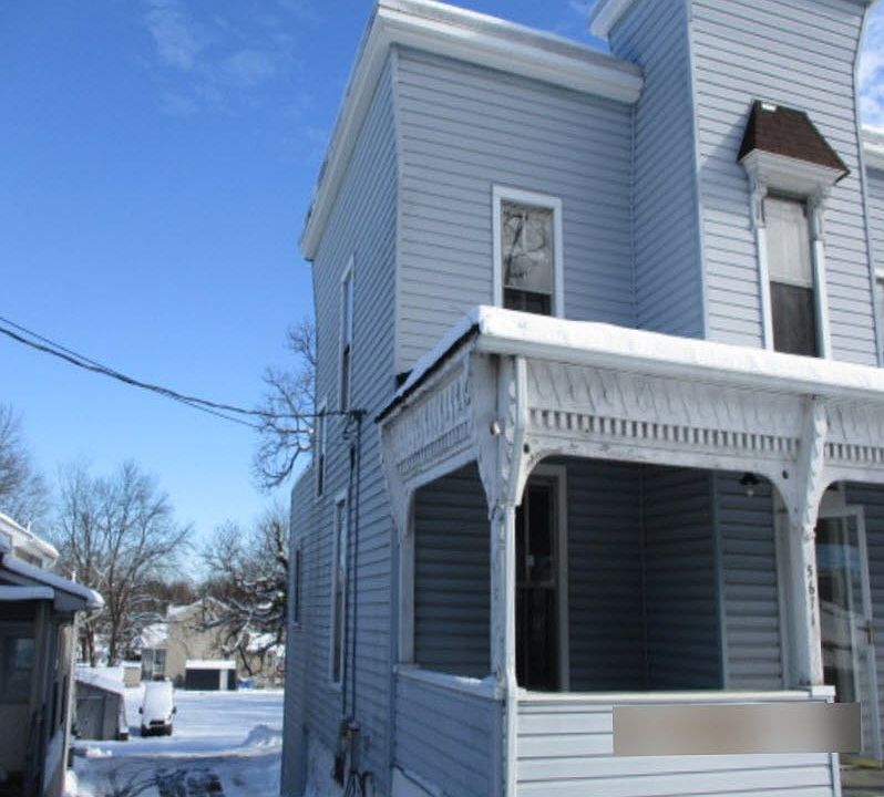 2nd image of 5671 Railroad Ave