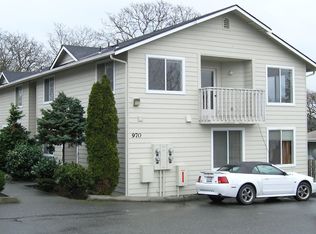 950 SE Ireland St #202, Oak Harbor, WA 98277